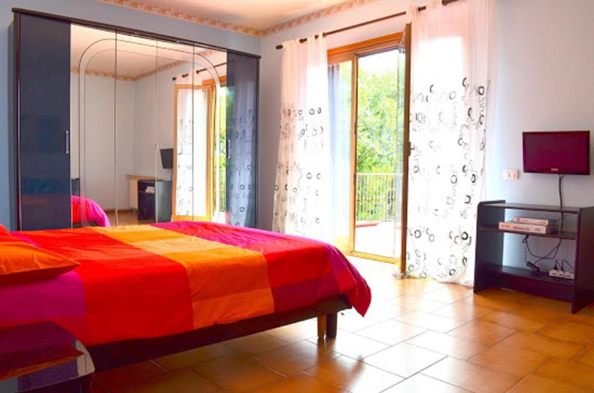 B&B Le Tre Rose Di Maria Pedara Extérieur photo
